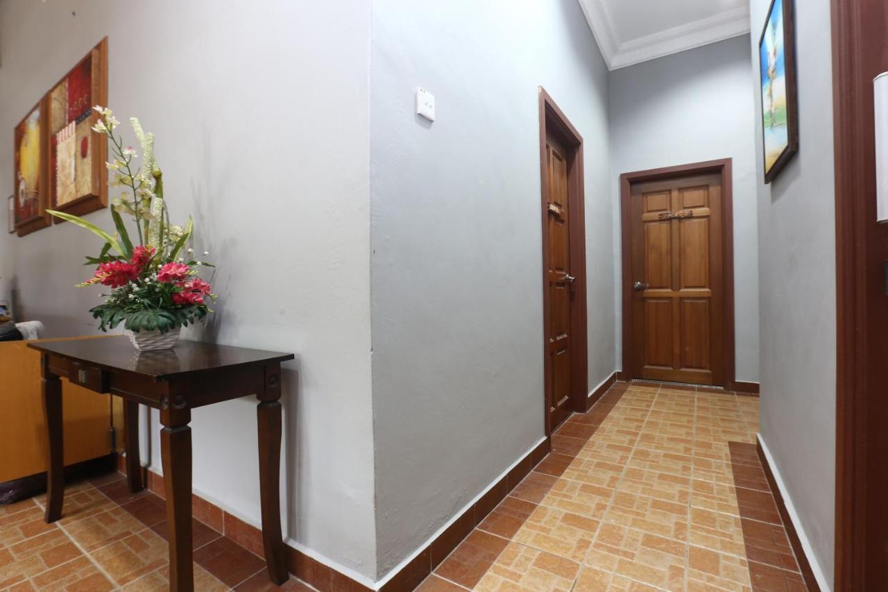 Oyo 89523 Villa Sri Mayang Kuala Terengganu Exteriör bild